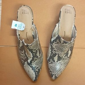 NWT Faux Snakeskin Mules size 10 Time and Tru